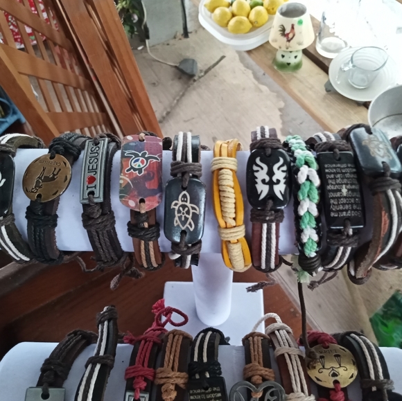 Handmade bracelets - Picture 4 of 4